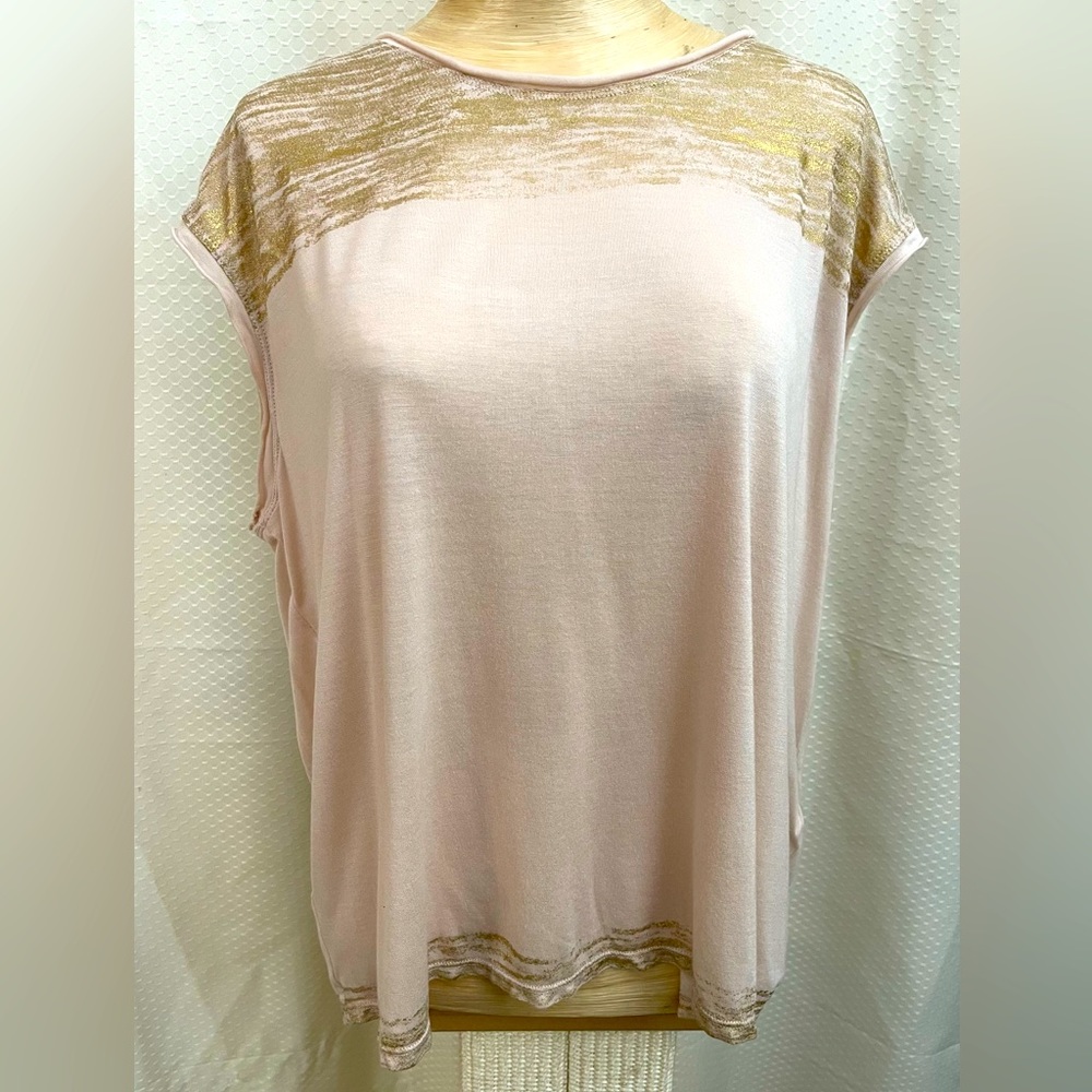 🔴 Rebecca Taylor lightweight top w gold accents. Size large